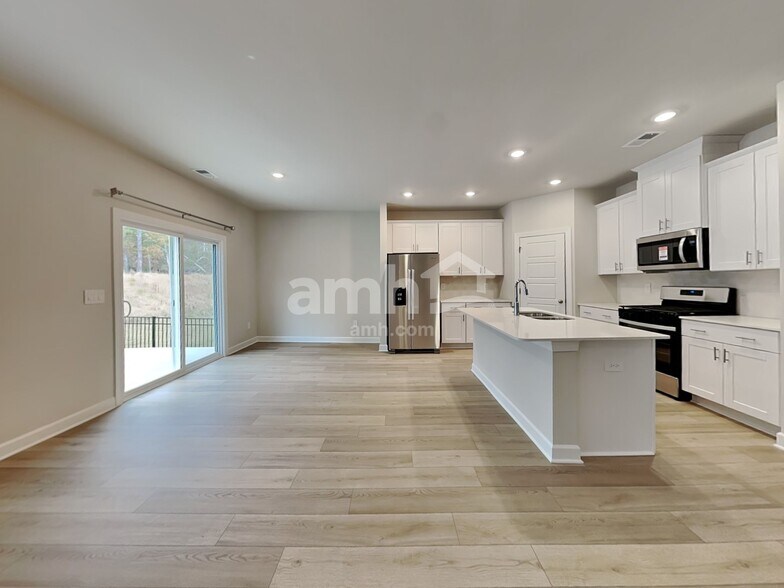 Building Photo - 789 Treeline Rd