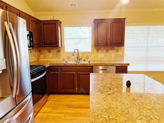 Building Photo - 2608 Stenson Dr