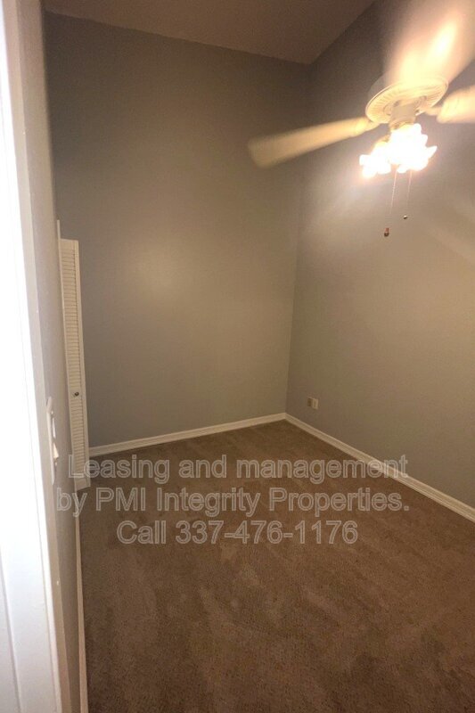 Building Photo - 11550 Southfork Ave
