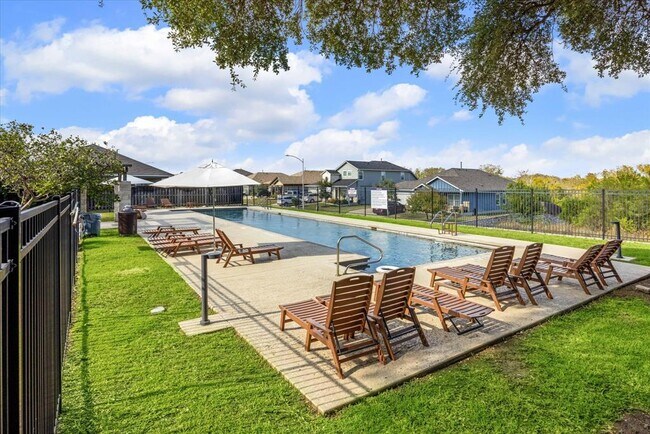 Building Photo - 1412 Elbe St