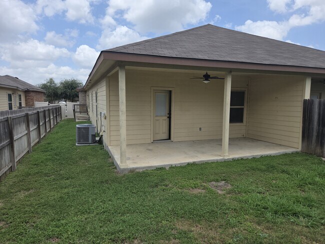 Building Photo - 217 Kaspar Way