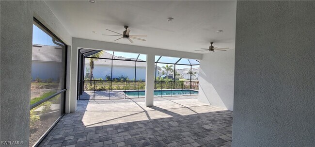 Building Photo - 11909 Molto Dr