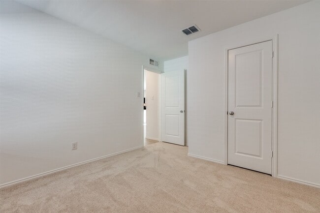 Building Photo - 9213 Grackle Pl