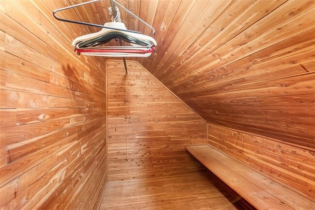 Building Photo - 31 Washington St