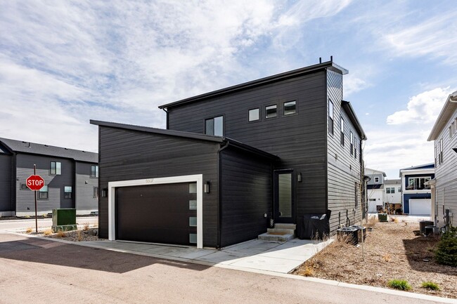 Building Photo - 6607 Purple Poppy Ln