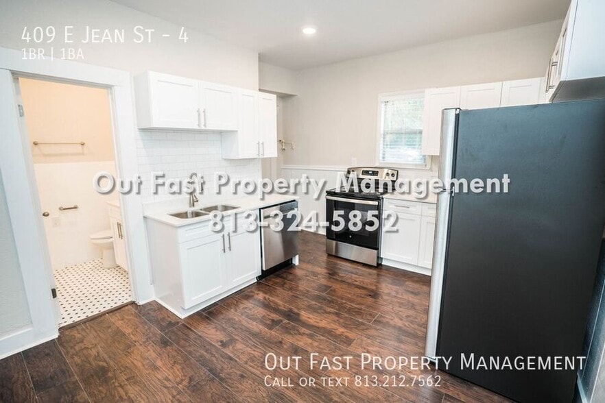 Building Photo - 409 E Jean St