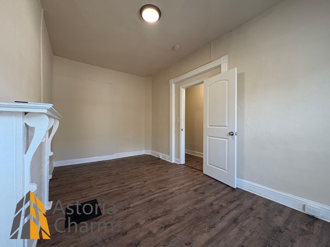 Building Photo - Bright Updated 4-Bedroom Home