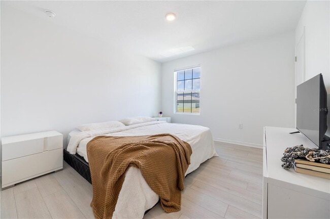Building Photo - 8688 Sportsman Lp