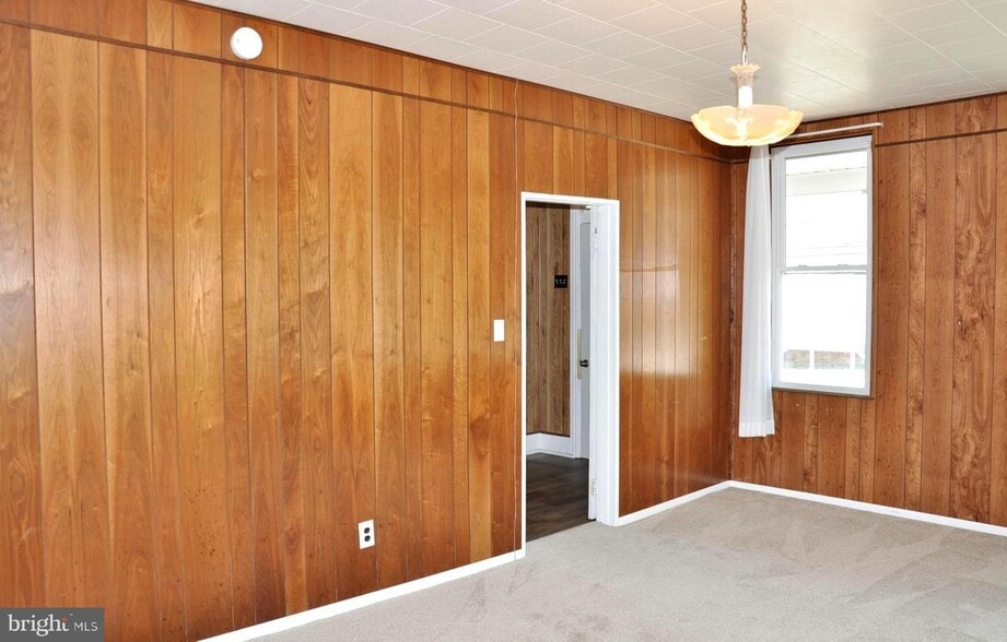 Building Photo - 33 W Forrest Ave