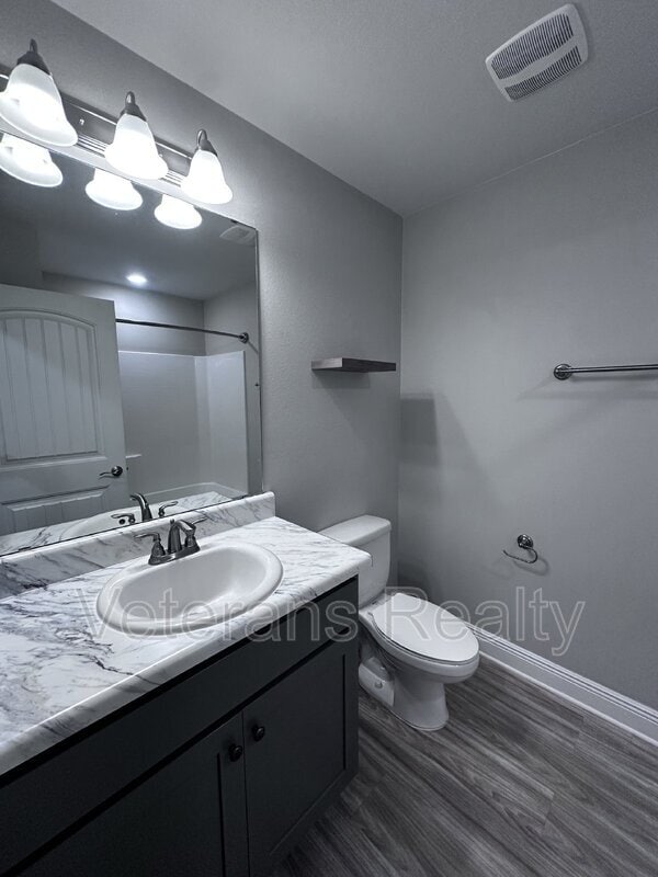 Building Photo - 14073 Fox Hill Dr