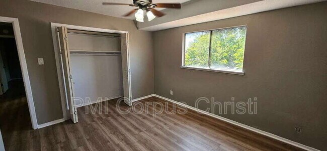Building Photo - 1022 Delta Dr