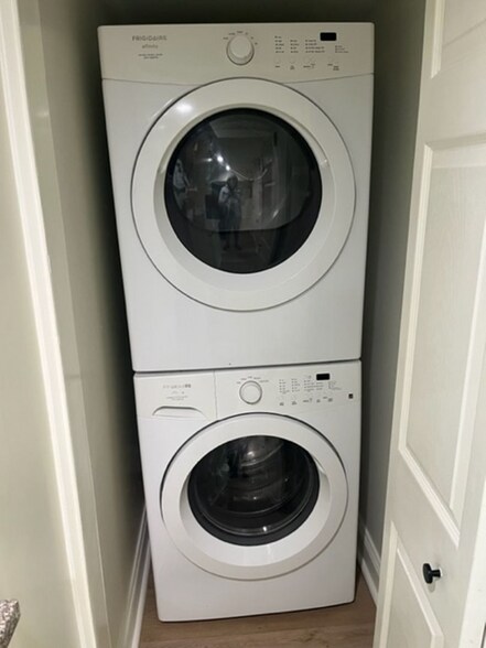 Building Photo - 5445 W Berks St