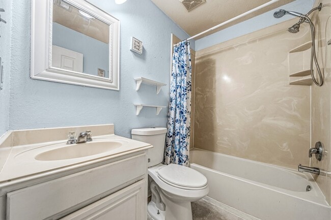 Building Photo - 3521 Lydia St