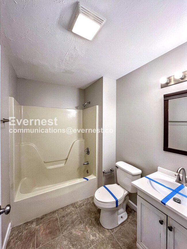 Building Photo - 408 Malibu Canyon Dr