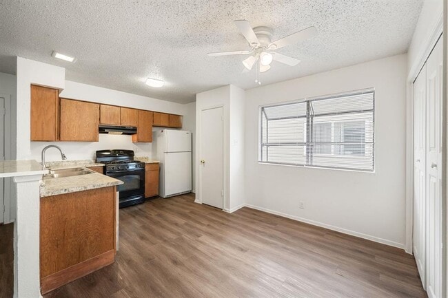 Building Photo - 2303 Rachael Ct