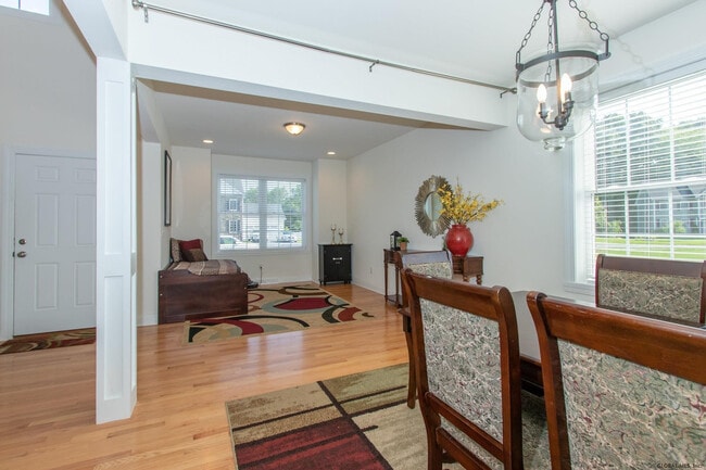 Building Photo - 106 Balsam Way