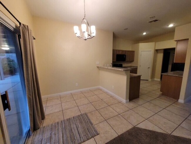 Building Photo - 8123 W Making Memories Pl