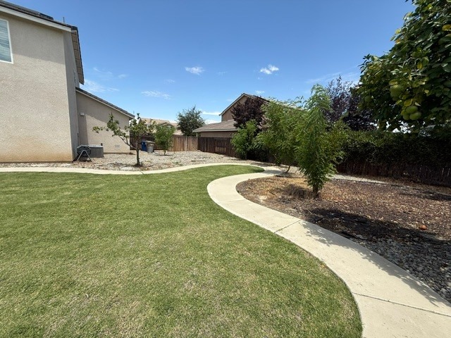 Building Photo - 15645 Calabria Ct