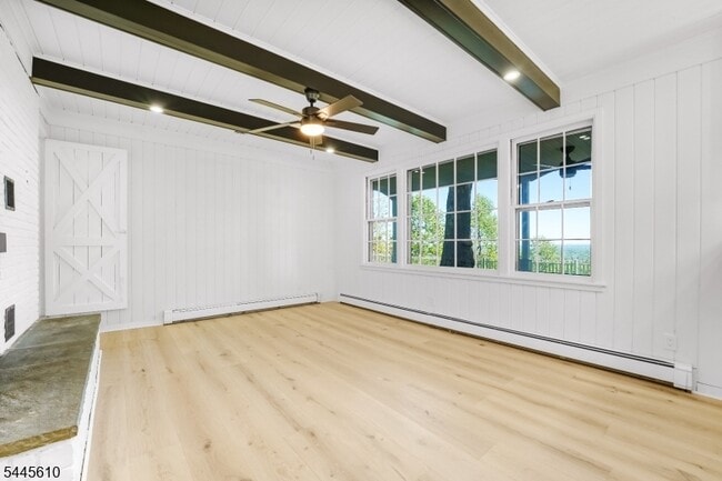 Building Photo - 306 Warrenville Rd
