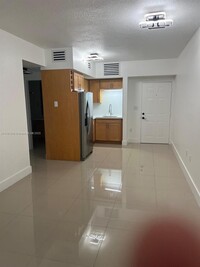 Building Photo - 2630 SW 28th St