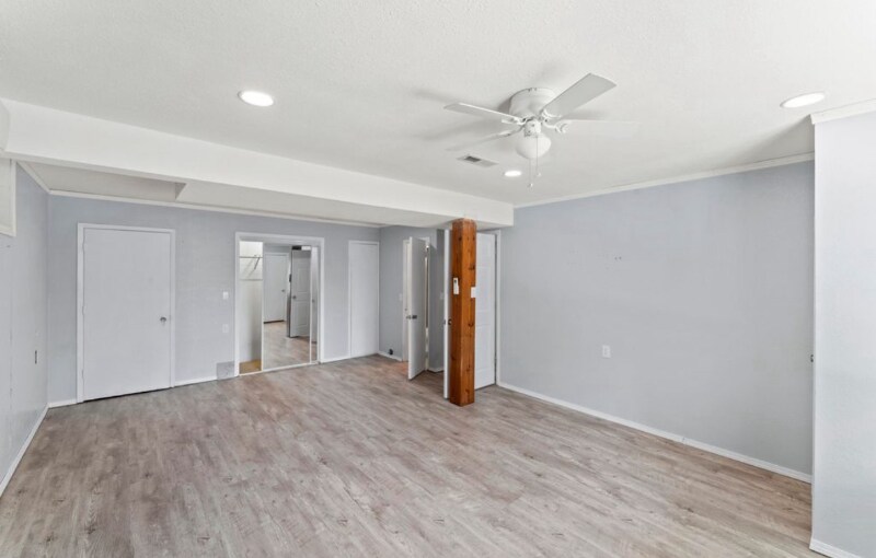 Building Photo - 184 S Heatherwood Rd