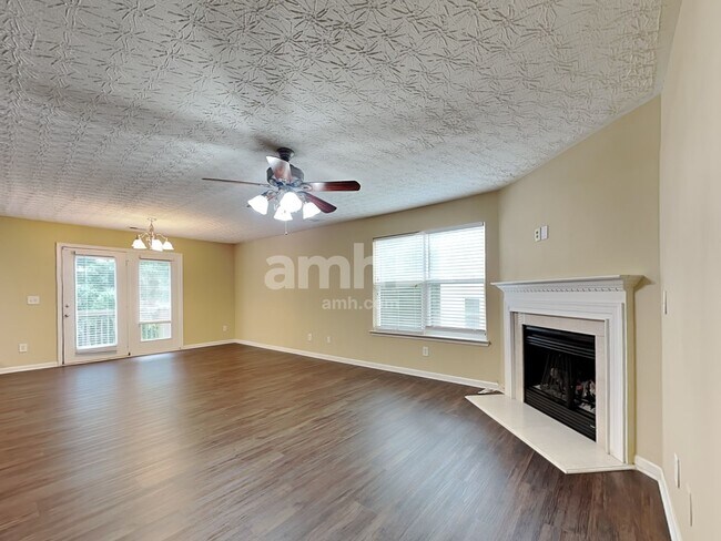 Building Photo - 889 Bramble Way