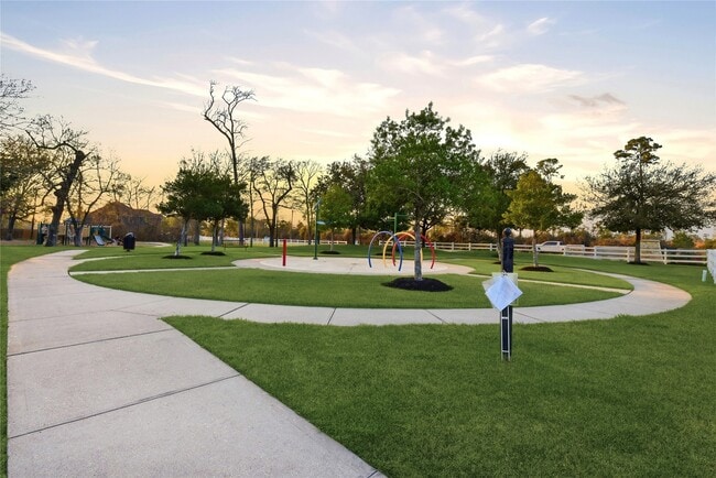 Building Photo - 6818 Aspen Peak Dr