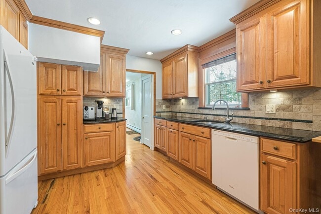 Building Photo - 98 Ludlam Rd