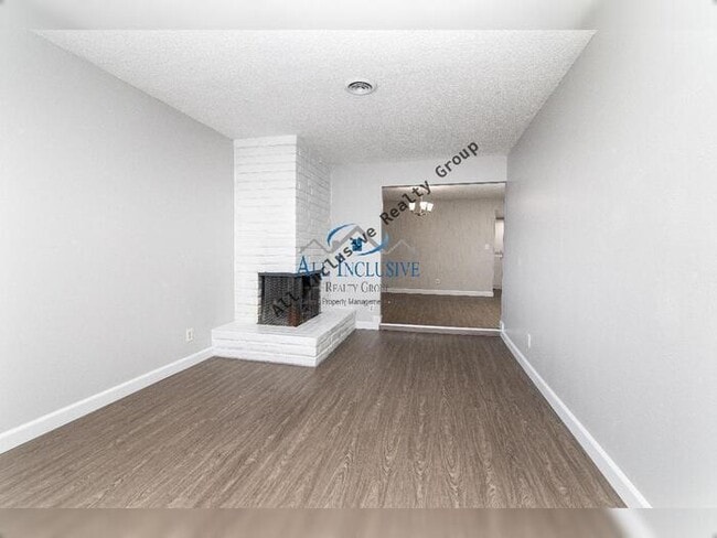 Building Photo - Gorgeous Duplex in Rancho Cordova!