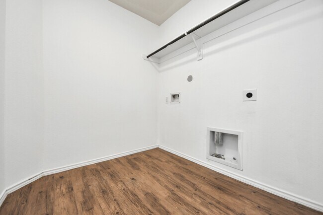 Building Photo - 20939 Wedgewood Chase Wy