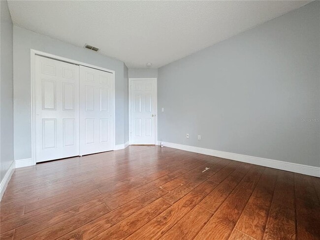 Building Photo - 1730 Bridgeview Cir