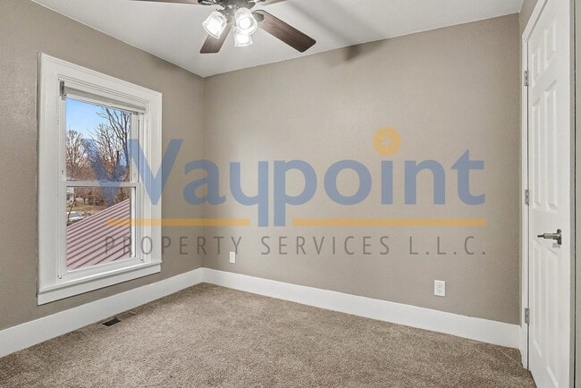 Building Photo - 126 Tower St