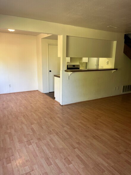 Building Photo - 5977 Nelda St