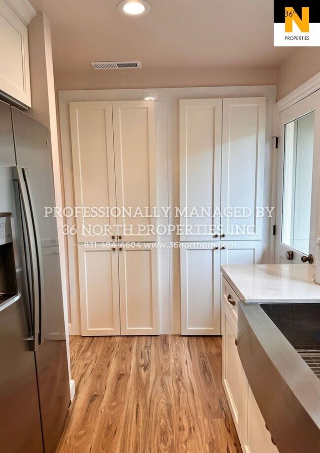 Building Photo - Lovely Fully Remodeled Forest Grove Condo ...