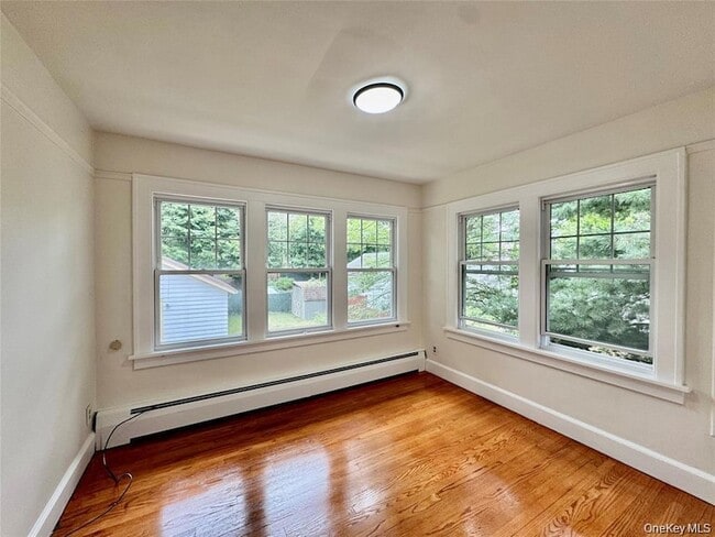 Building Photo - 73 Watkins Ave