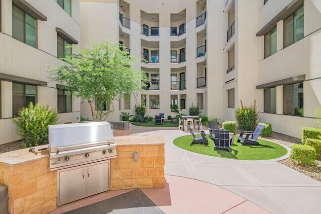 Building Photo - 15501 N Dial Blvd