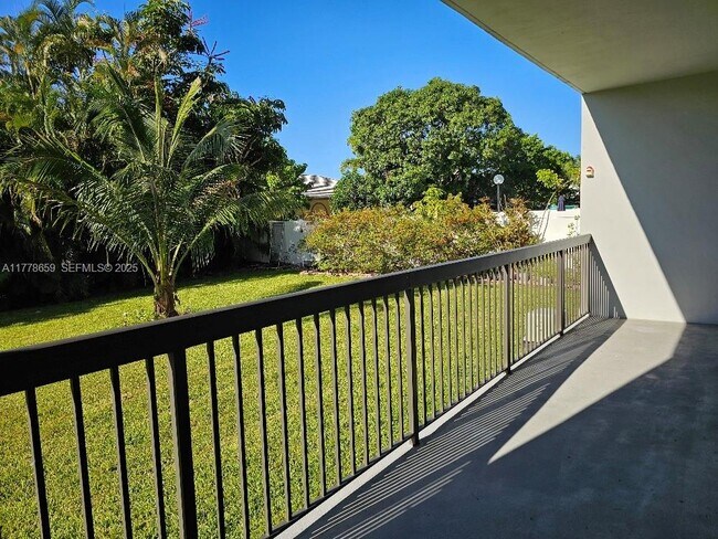 Building Photo - 1301 NE 7th St