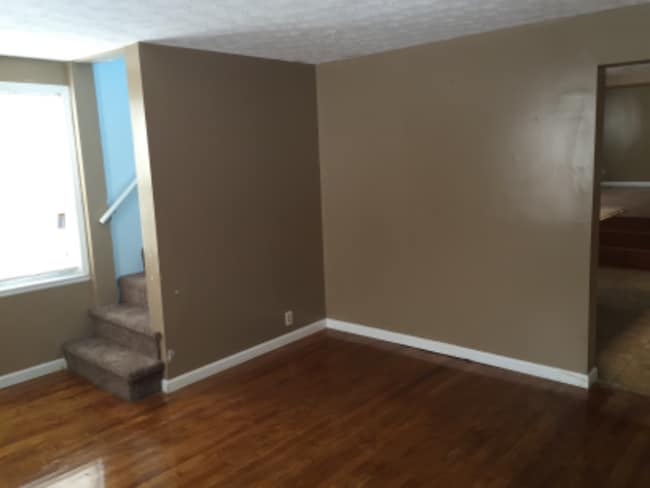 Building Photo - 428 Hill Dr