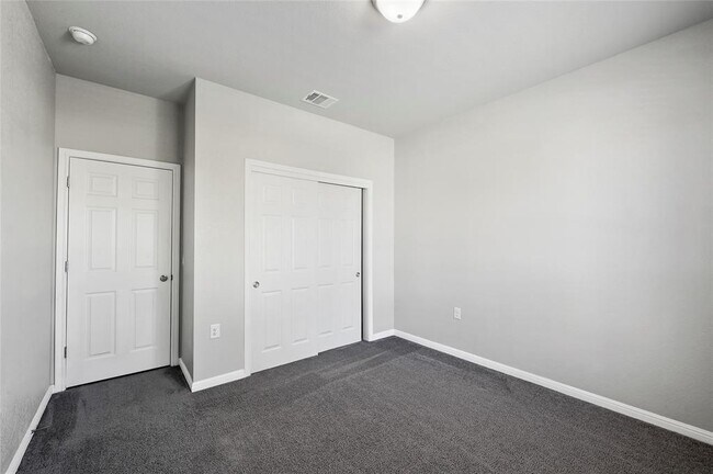 Building Photo - 821 Fortrose Ter