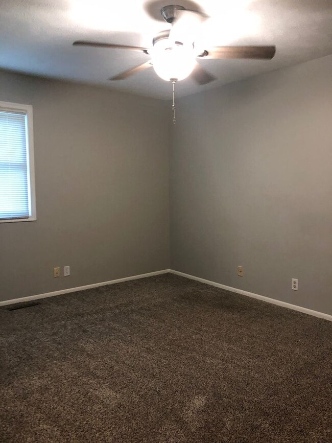 Building Photo - 3 bedroom house in Papillion