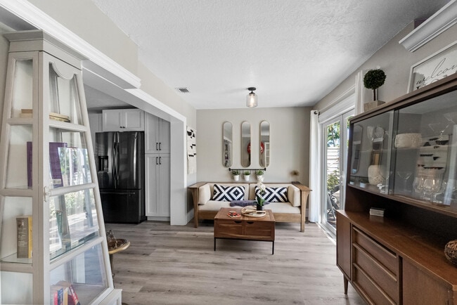 Building Photo - 1605 Treemont Ave