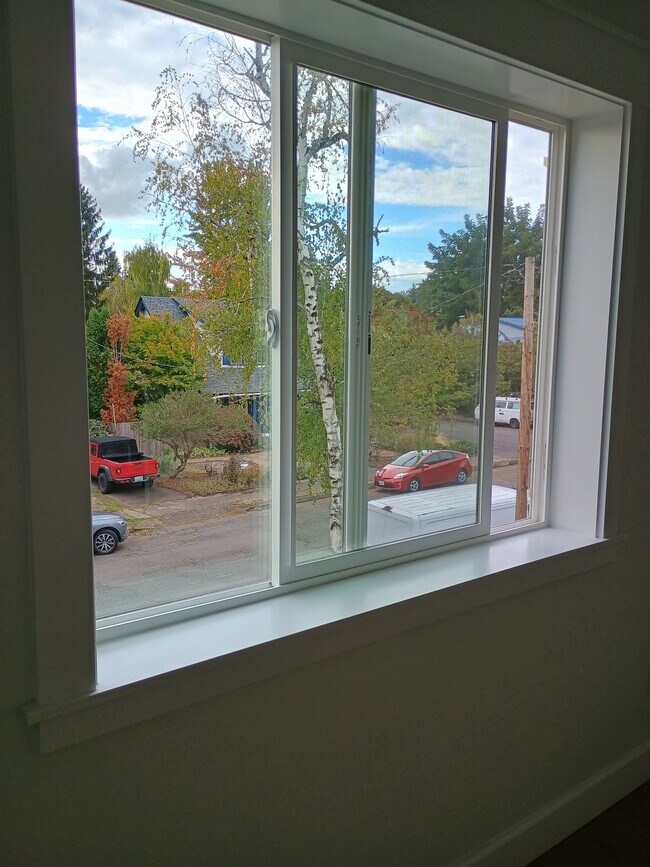 Building Photo - 1815 G St