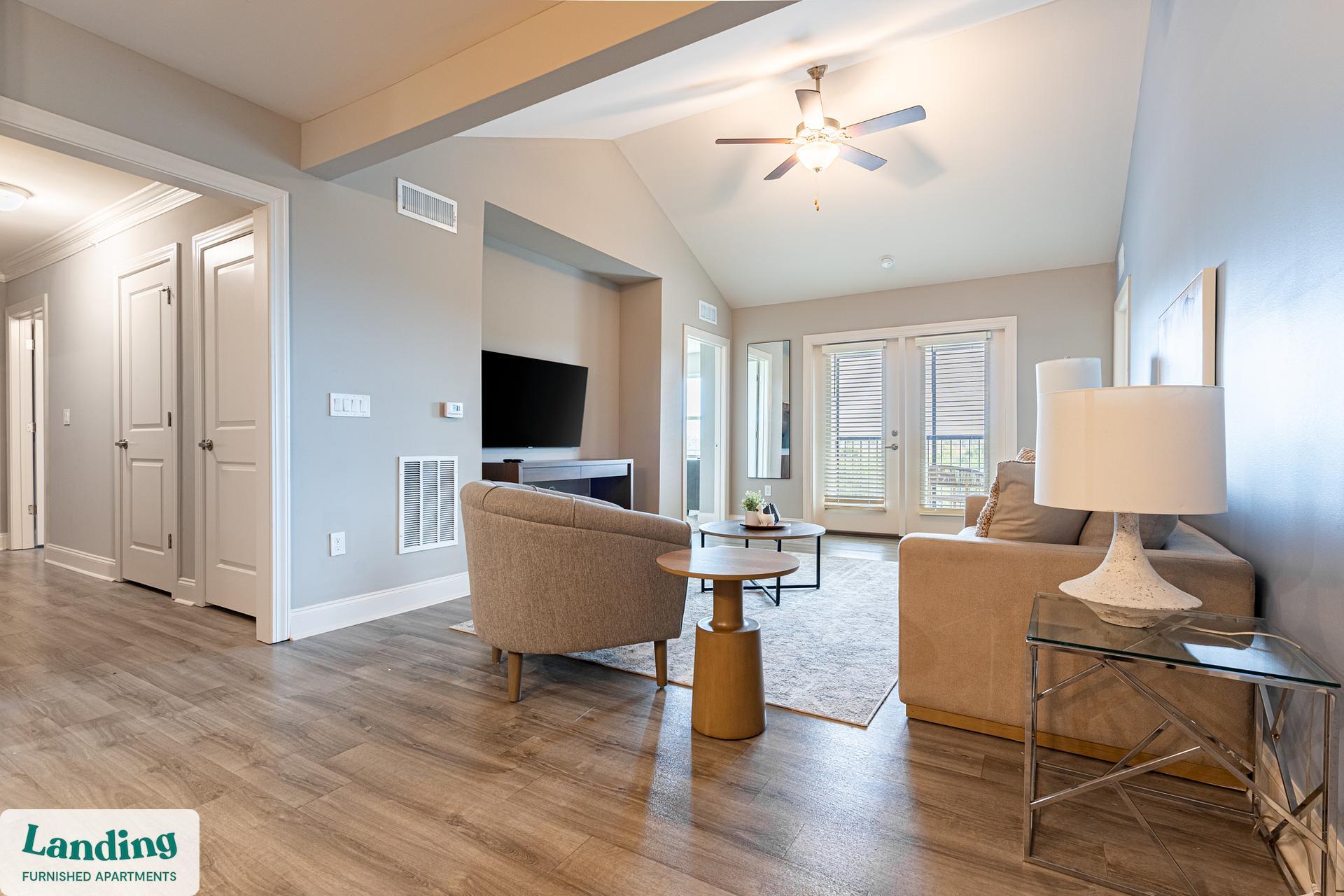 Building Photo - 305 Laredo Dr