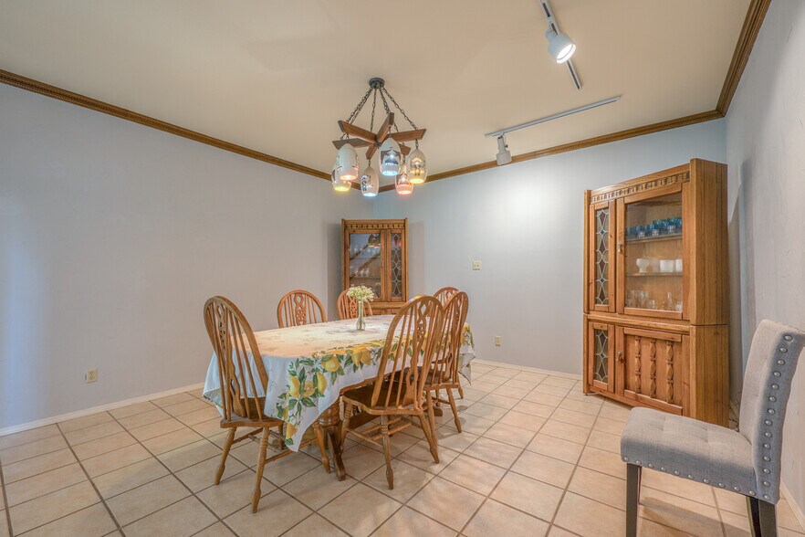 Building Photo - 2611 N Kentucky Ave