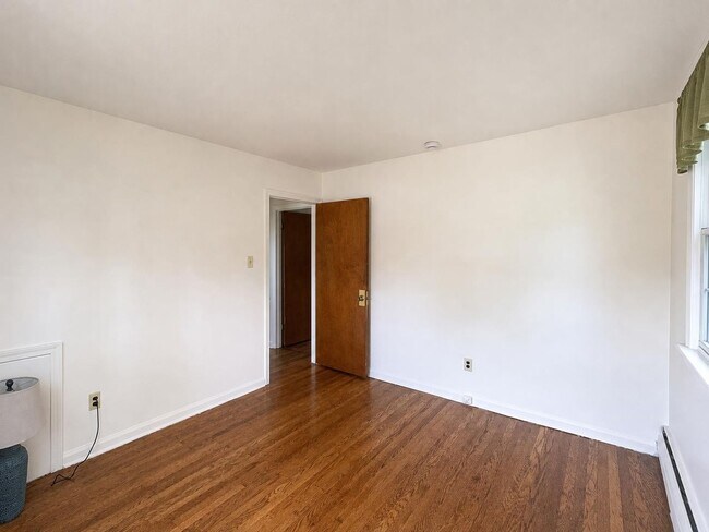 Building Photo - 201 Blunston Ave