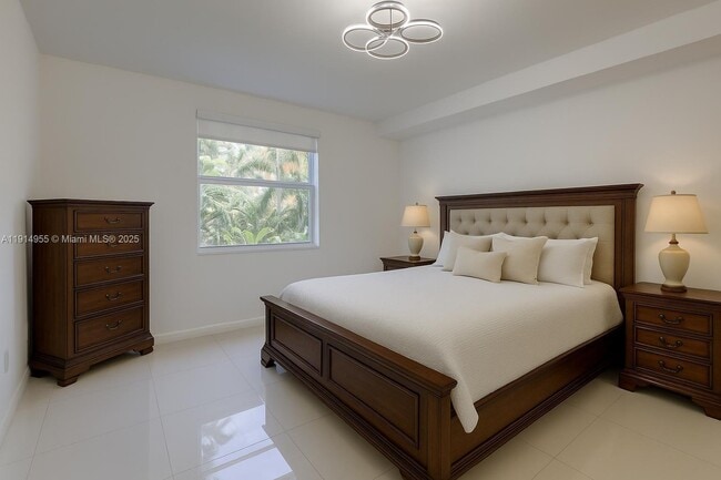 Building Photo - 17150 N Bay Rd