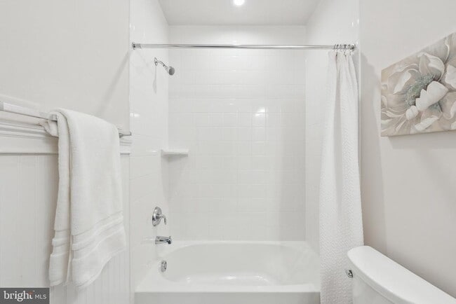 Building Photo - 44603 Wolfhound Sq