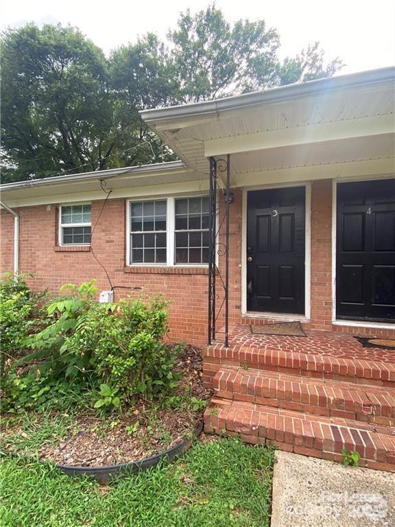 Building Photo - 3515 Benard Ave