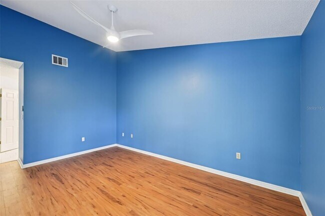 Building Photo - 227 Southampton Dr