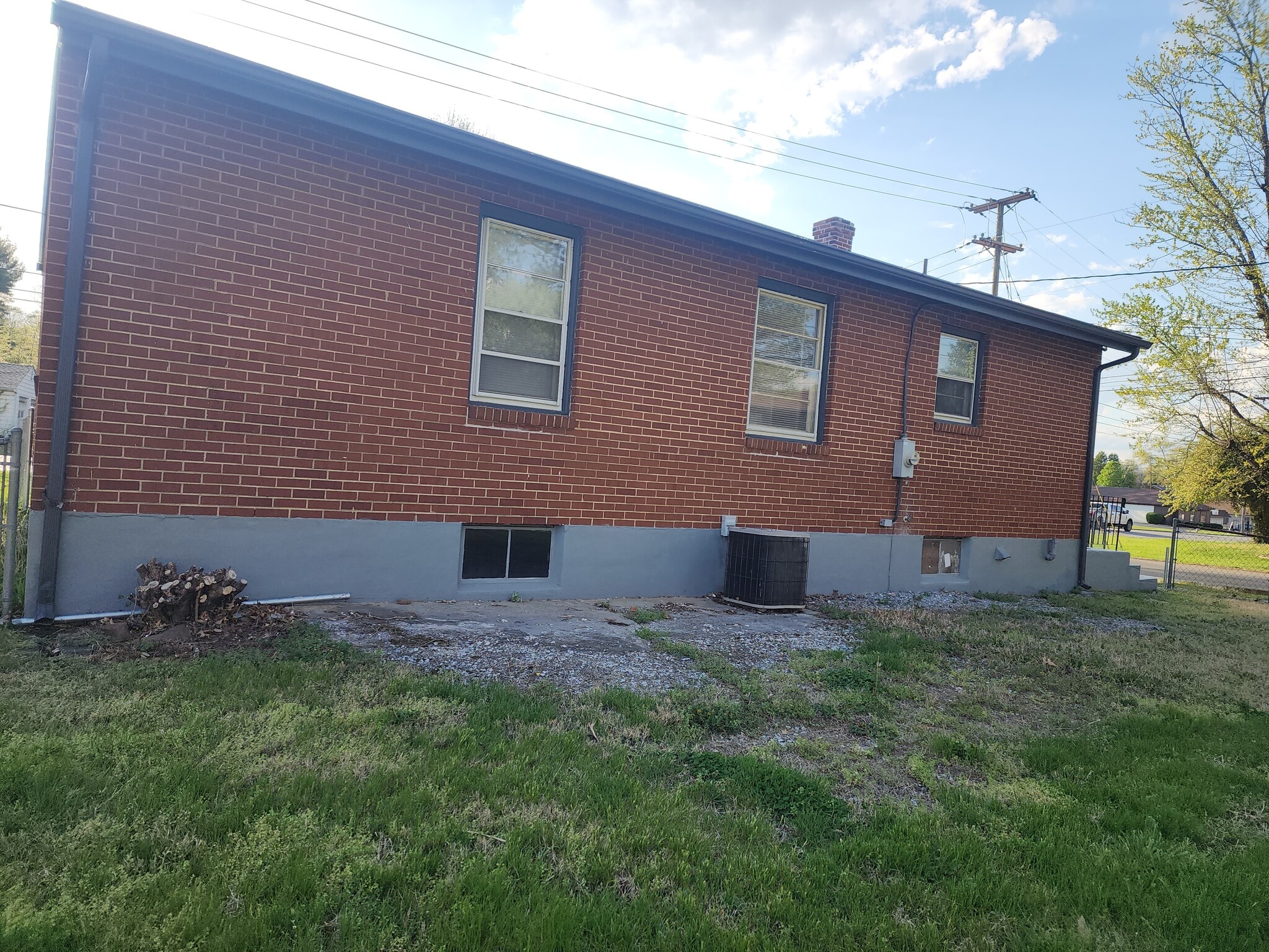 Building Photo - 3843 Plantation Rd NE